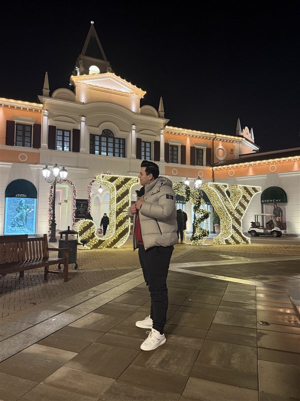 Amer Kazimoski, IT student and aspiring front end developer